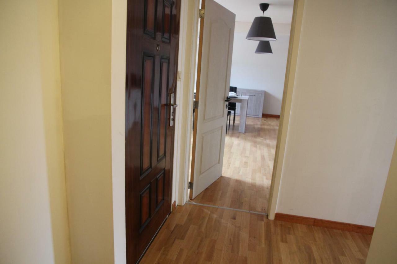 Appartement Courcelles Exteriér fotografie